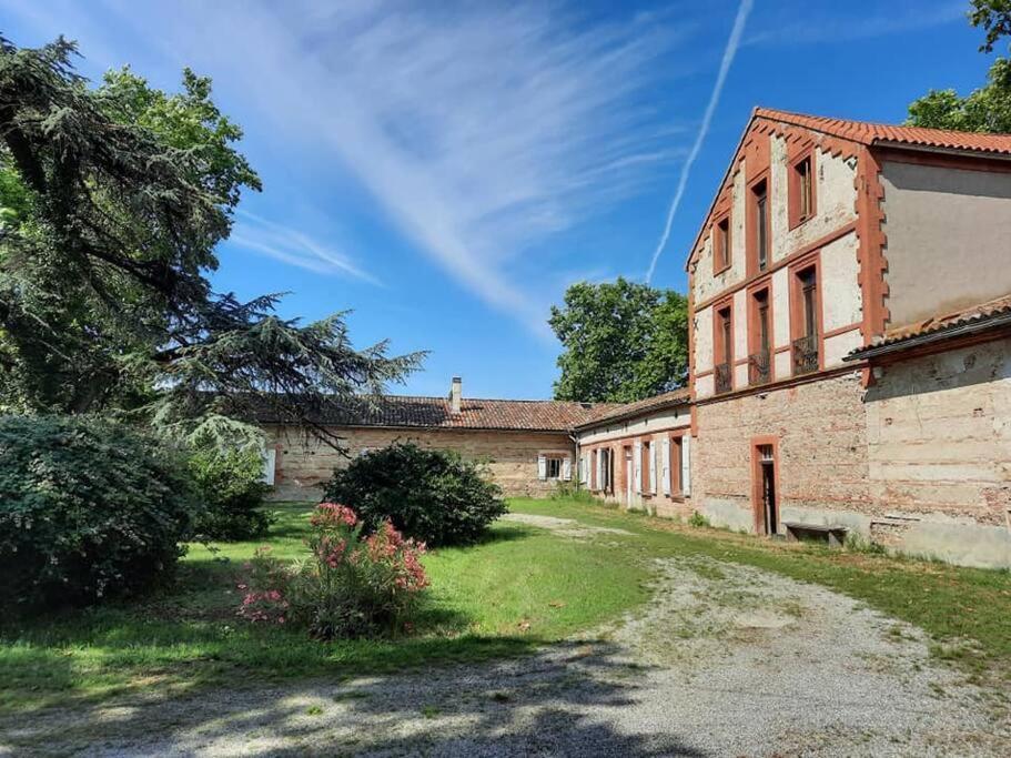 Gite Au Coeur Du Chateau Flotis Castelnau-d'Estretefonds Luaran gambar